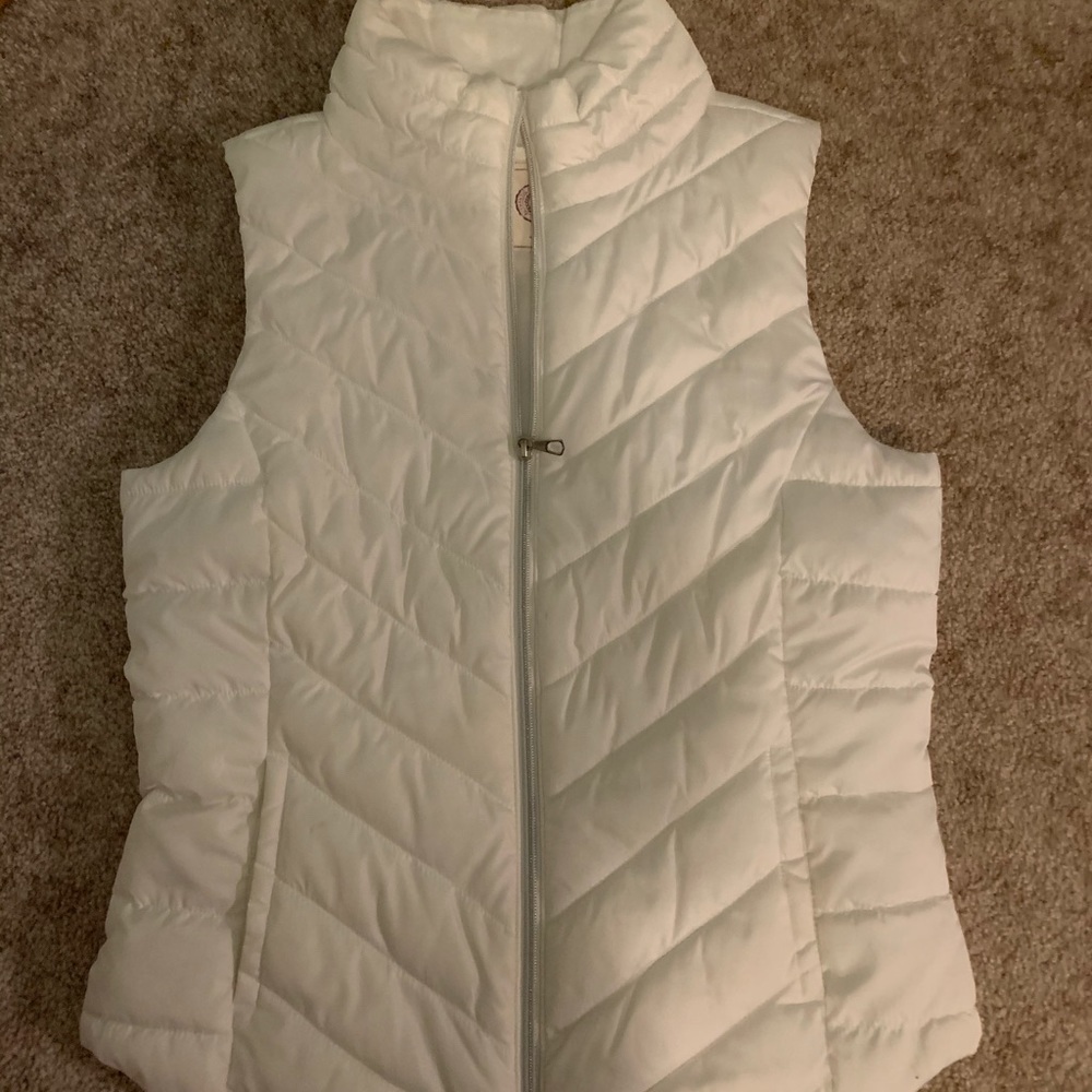 SO white vest
